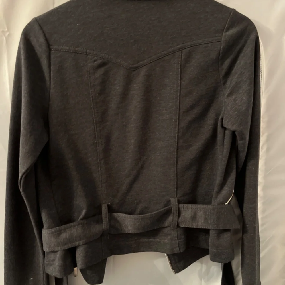 Jacket - Picture 2 of 3
